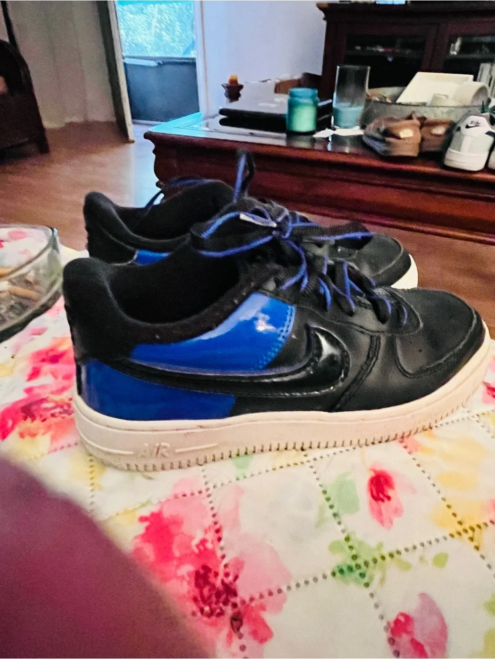 Lil boys Nike Air size 3 shoe, shoesfrom last year perfect condition barely worn
